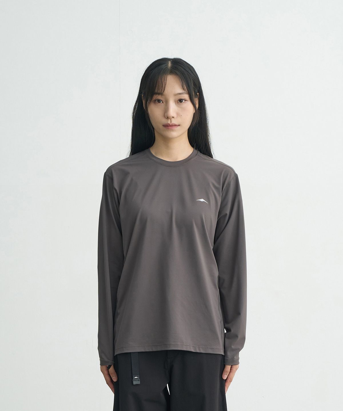 고요웨어(GOYOWEAR) 아스킨 로고 롱 슬리브 (브라운 그레이)