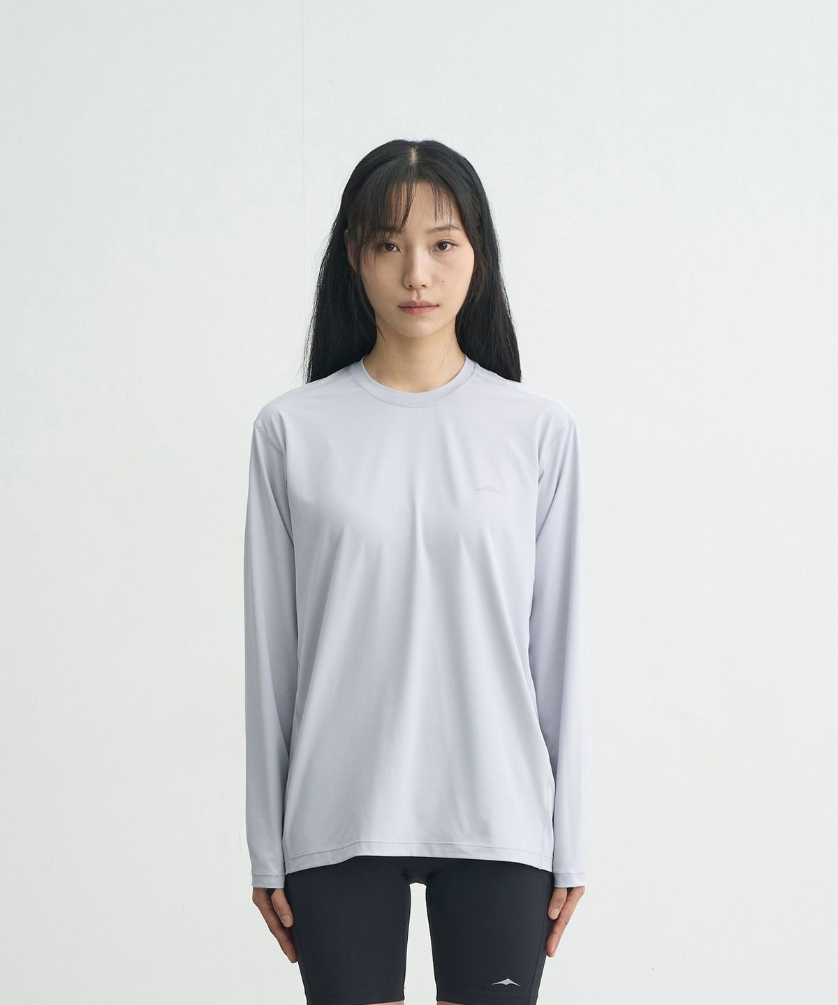 고요웨어(GOYOWEAR) 아스킨 로고 롱 슬리브 (라이트 그레이)