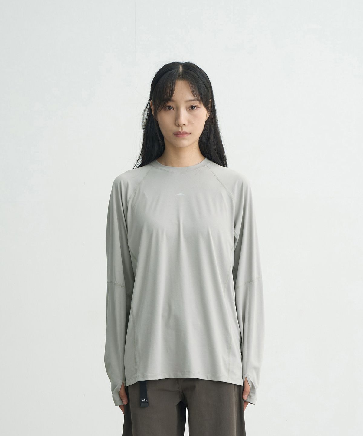 고요웨어(GOYOWEAR) 25FW 디비전 아스킨 롱 슬리브 (실리트 그레이)