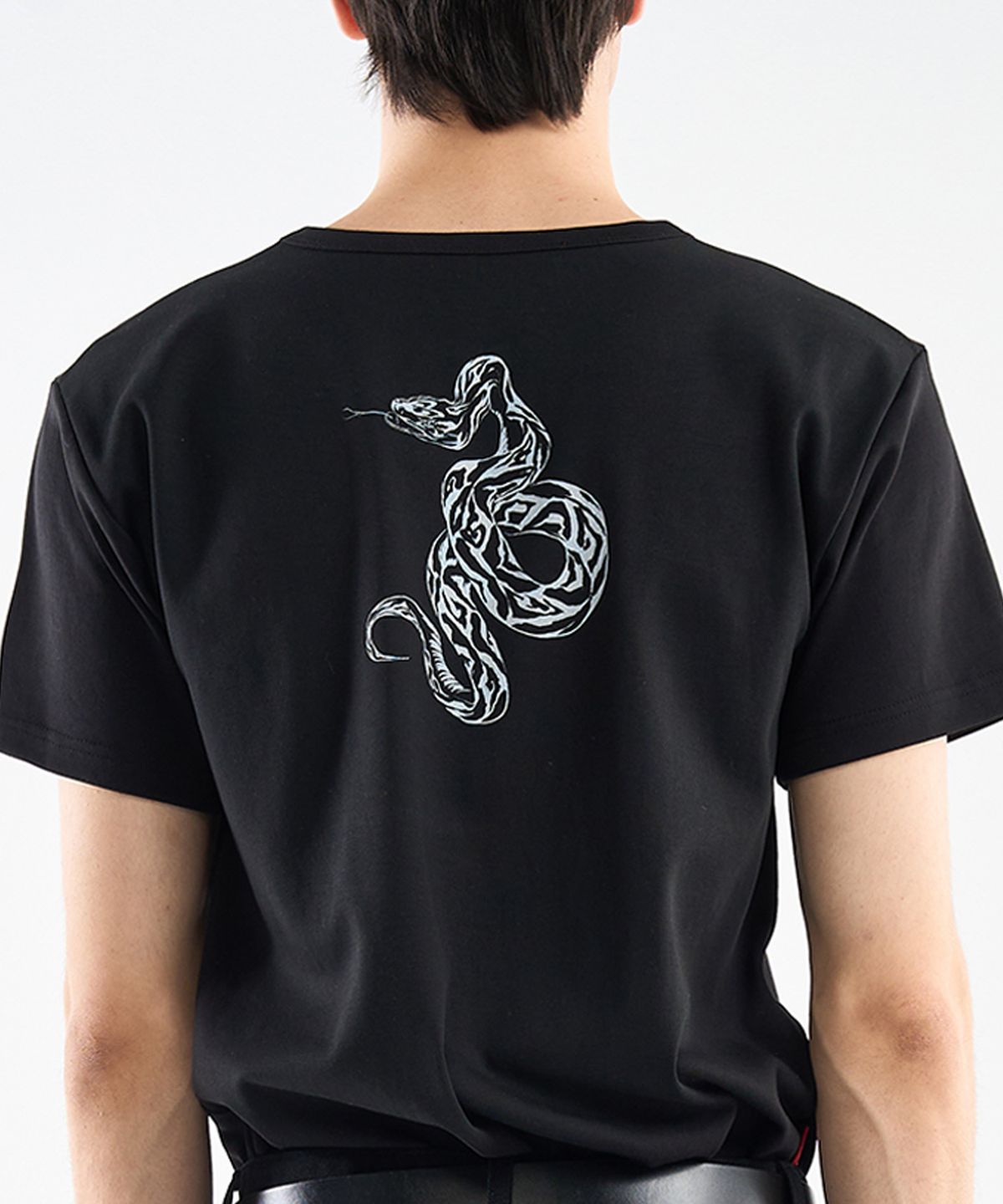 월드딜레마(WORLDDILEMA) SNAKE Printing T-Shirts (Black)