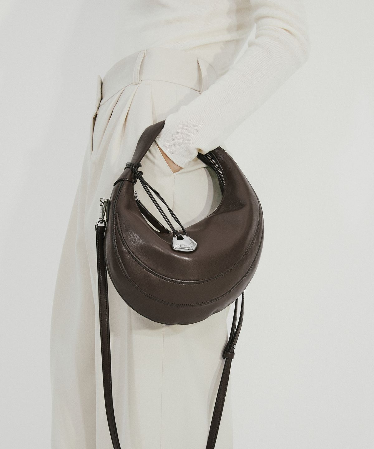 조에뜨(ZOEET) PEBBLE MINI TOTE LEATHER BAG (ESPRESSO)