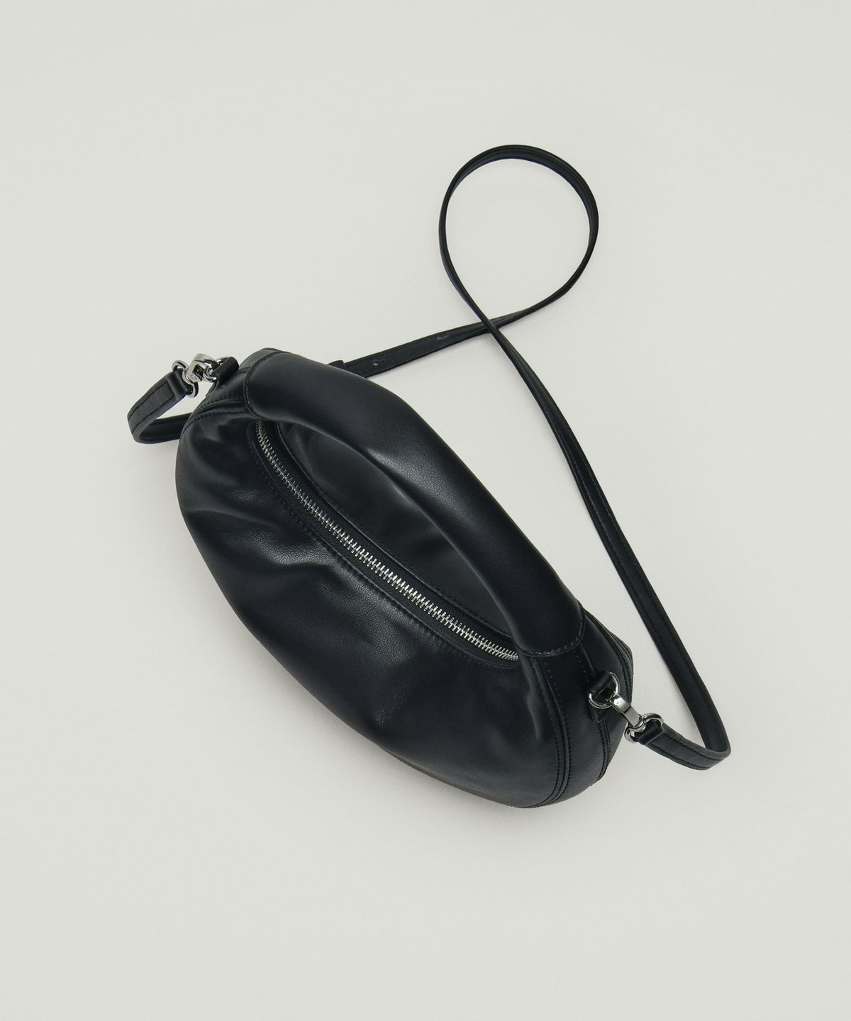 조에뜨(ZOEET) PEBBLE MINI TOTE LEATHER BAG (MIDNIGHT)
