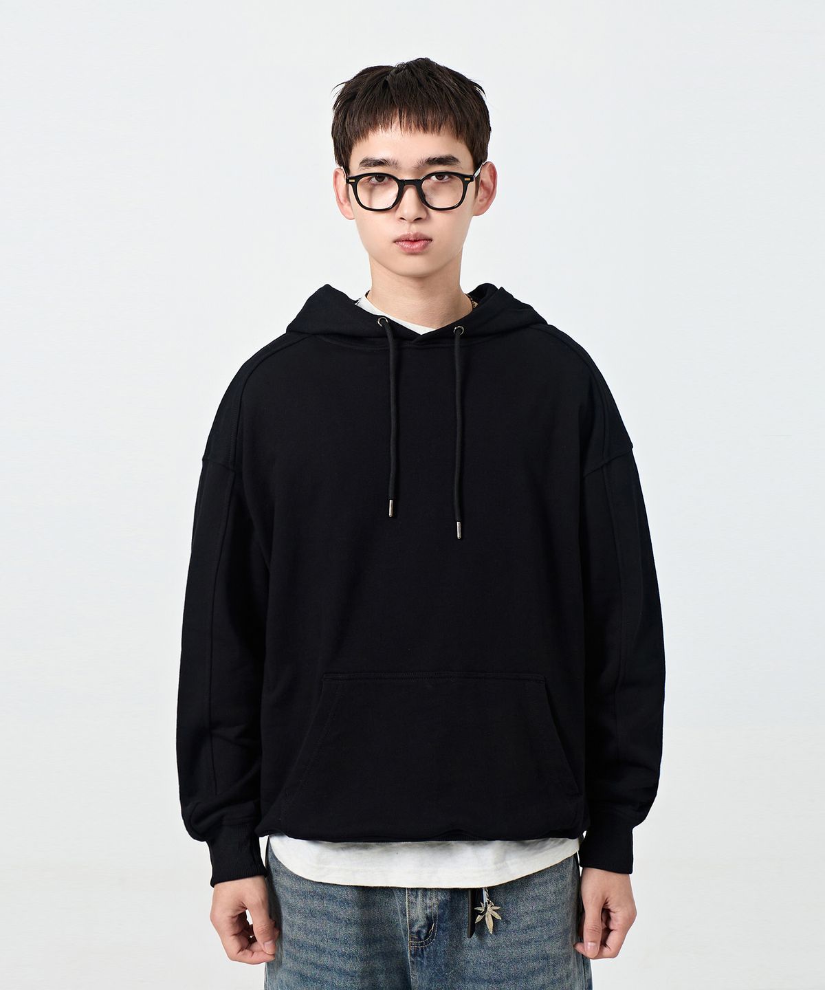 디미트리블랙(DIMITRI BLACK) [크롭선택] ASI 포시즌 에센셜 스웻 후드 티셔츠_블랙