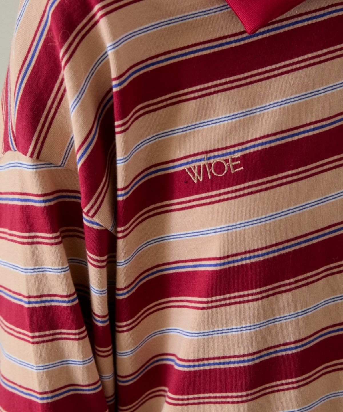 위오이(WIOE) Wioe Overfit Stripe Collar Tshirt_Red
