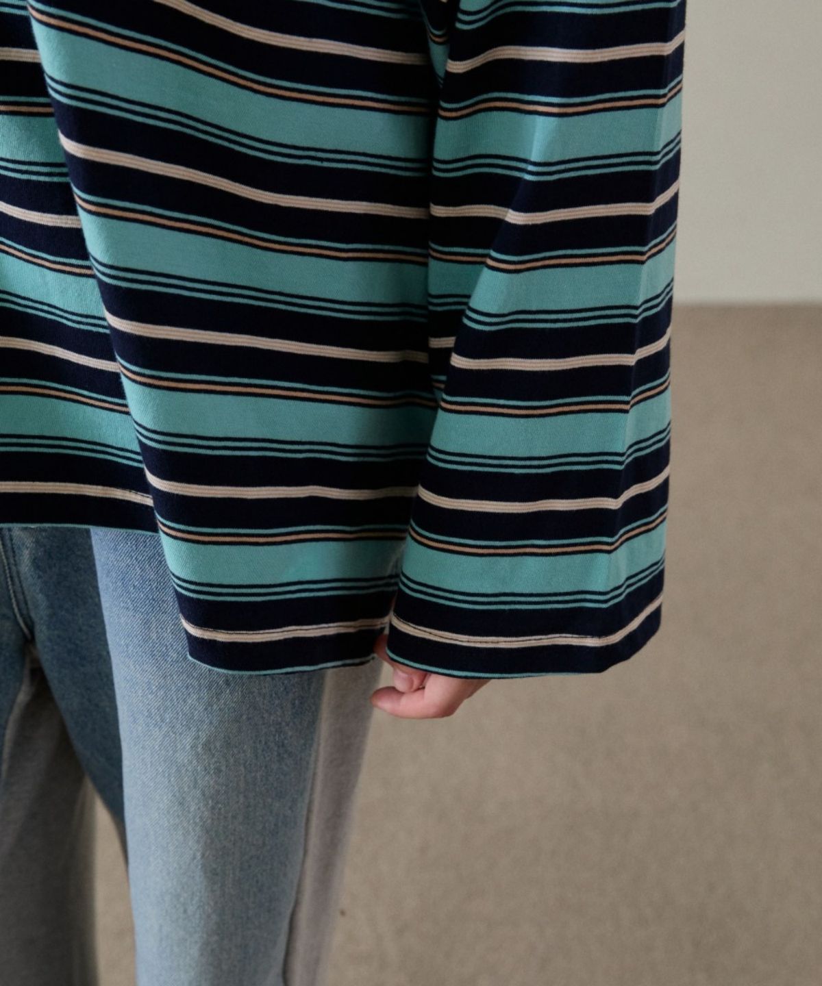 위오이(WIOE) Wioe Overfit Stripe Collar Tshirt_Navy