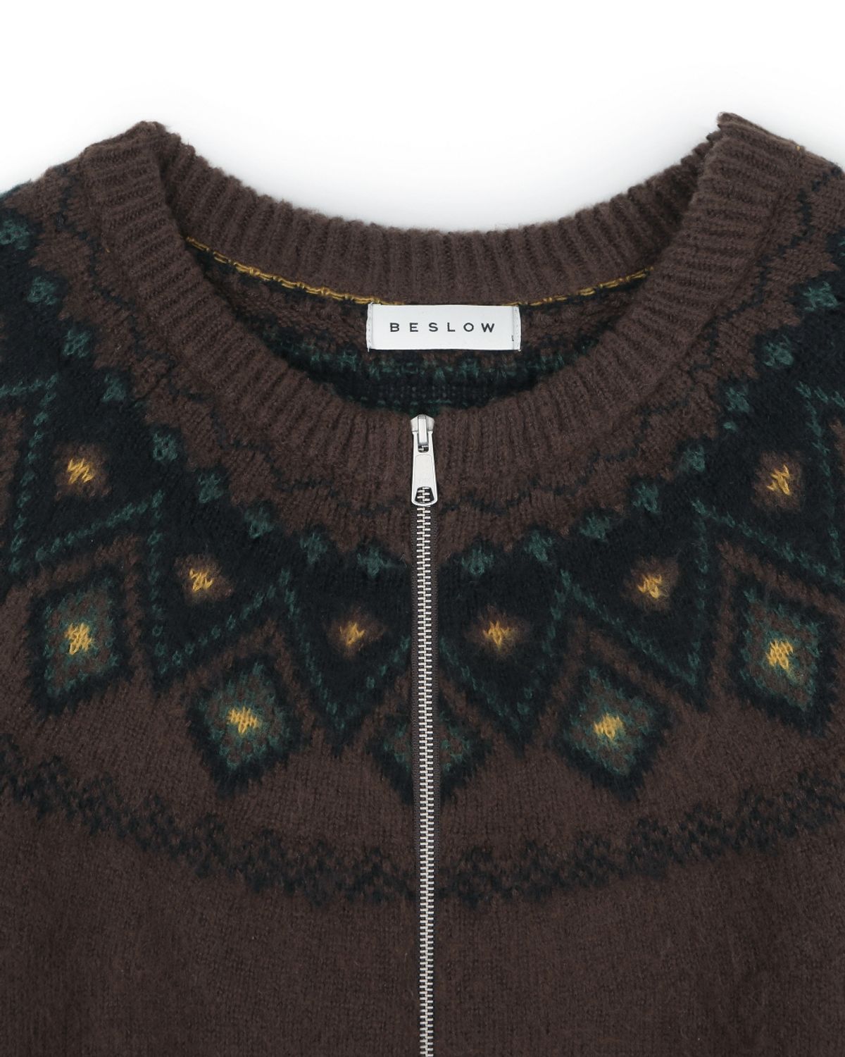 비슬로우(BESLOW) NORDIC KNIT CREW NECK ZIP-UP CARDIGAN BROWN