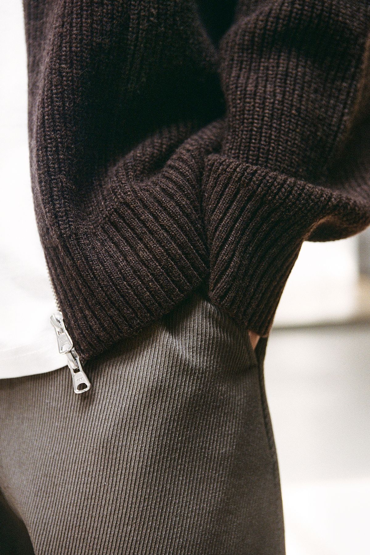 홀리선(HORLISUN) Marshall Full Zip Up Rib Knit Melange Brown