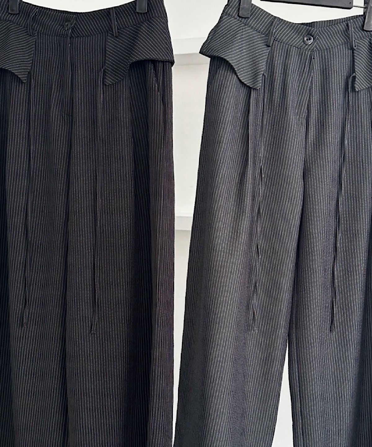 아포엠(APOEM) Flap Stripe Slacks - 2colors