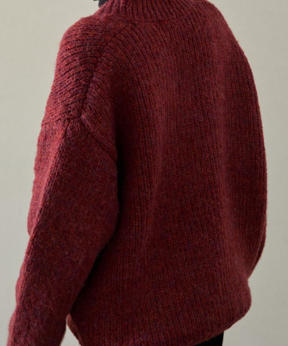 위오이(WIOE) Overfit Knit Cardigan_Red
