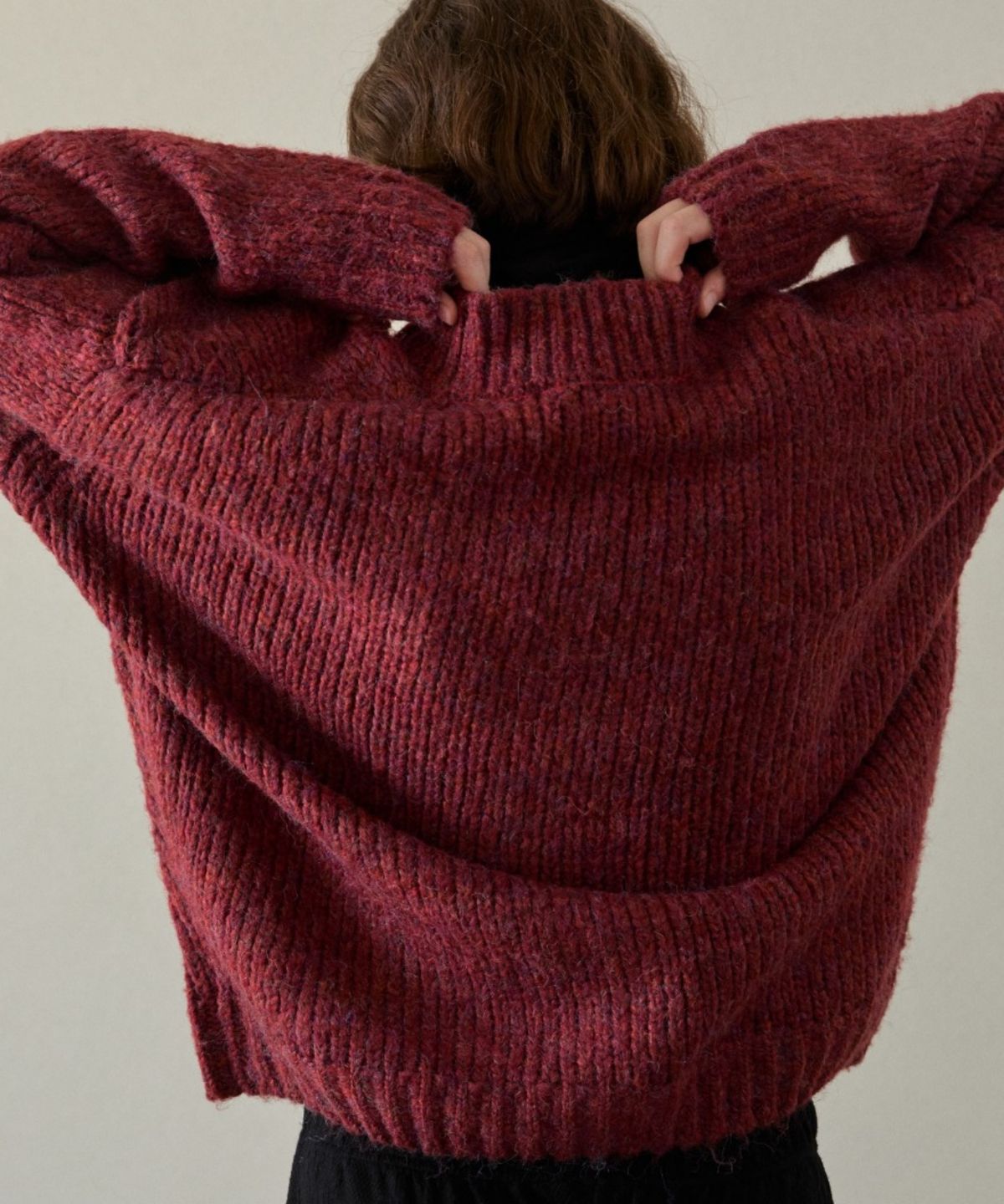 위오이(WIOE) Overfit Knit Cardigan_Red