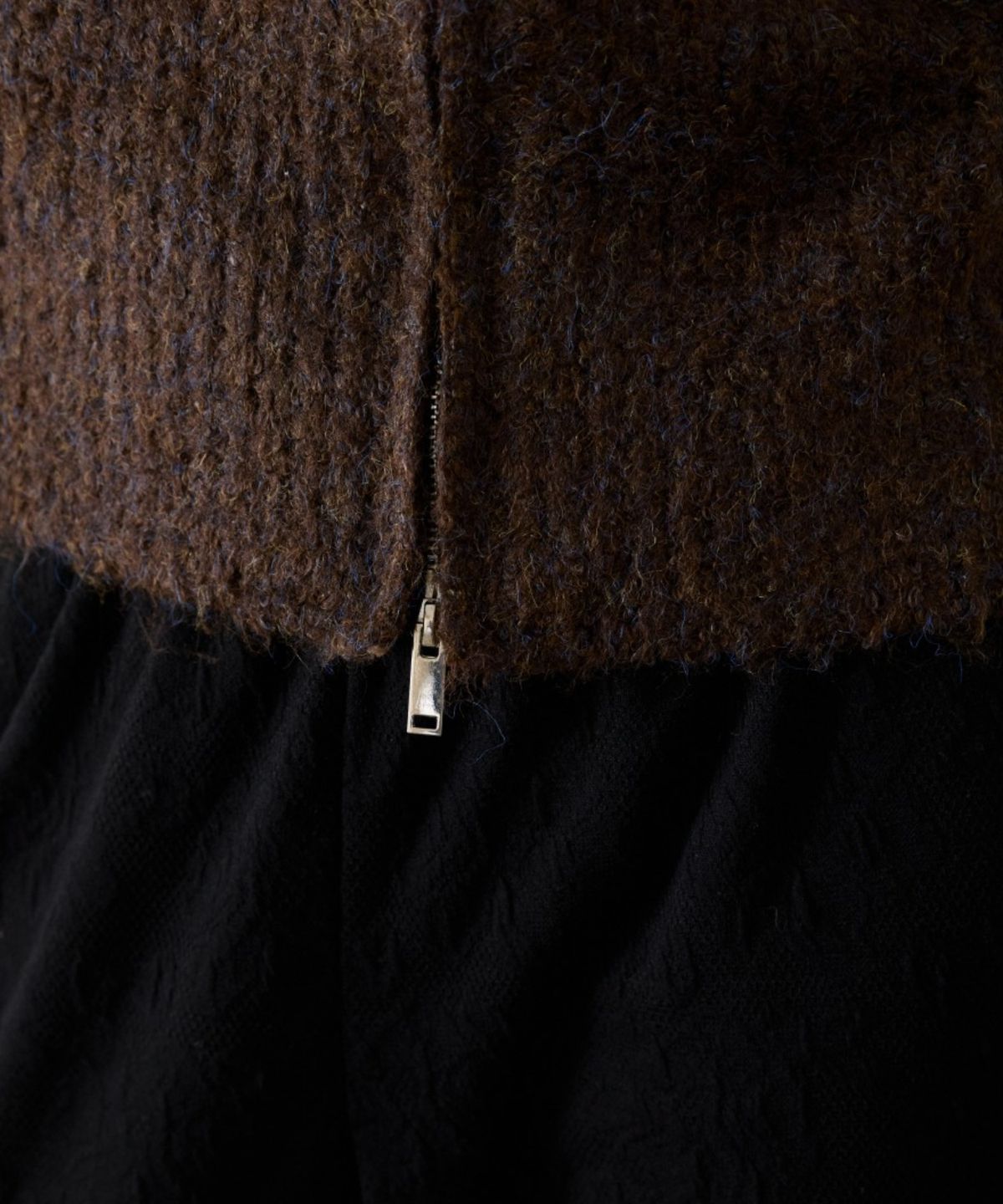위오이(WIOE) Ru Zip-up Knit Cardigan_Brown