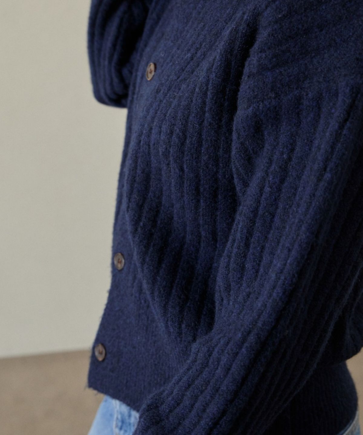 위오이(WIOE) High-neck Button Knit Cardigan_Navy