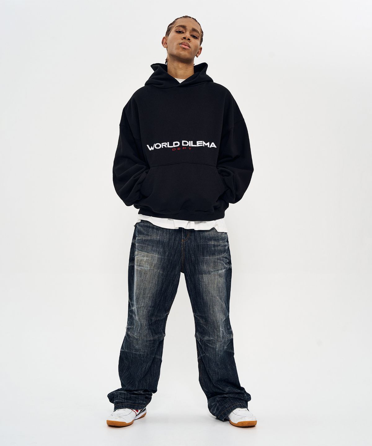 월드딜레마(WORLDDILEMA) WORLD DILEMA DEPT Embroidery Hood (Black)