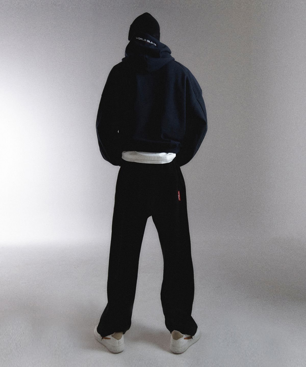 월드딜레마(WORLDDILEMA) WORLD Fire Printing Hood (Black)