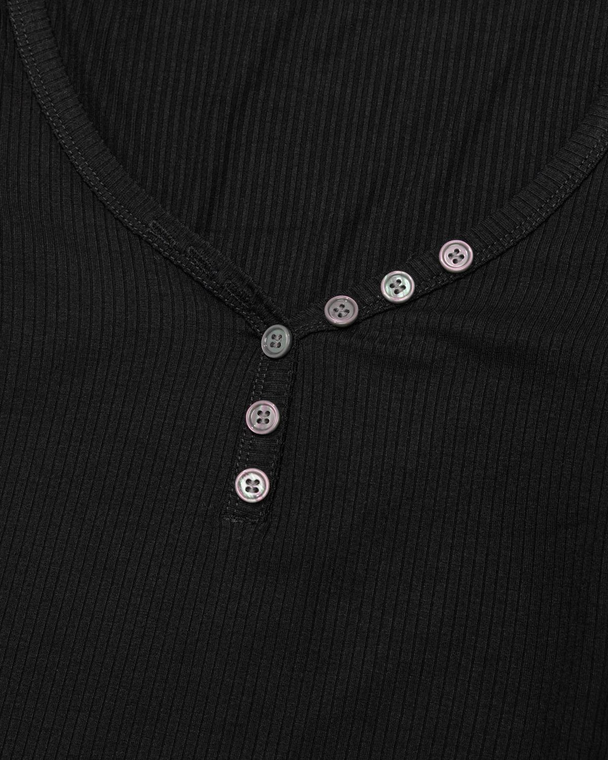 모아(MOAA) Button Line Rib Top (BLACK)