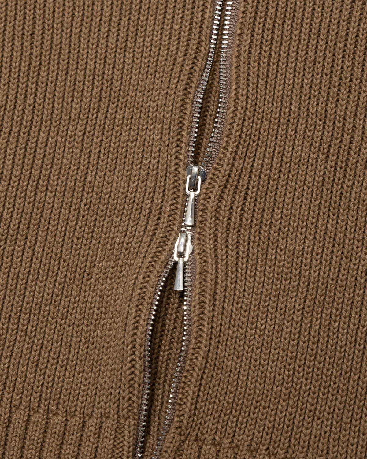 모아(MOAA) Ribbed Knit Zip Hoodie (BROWN)