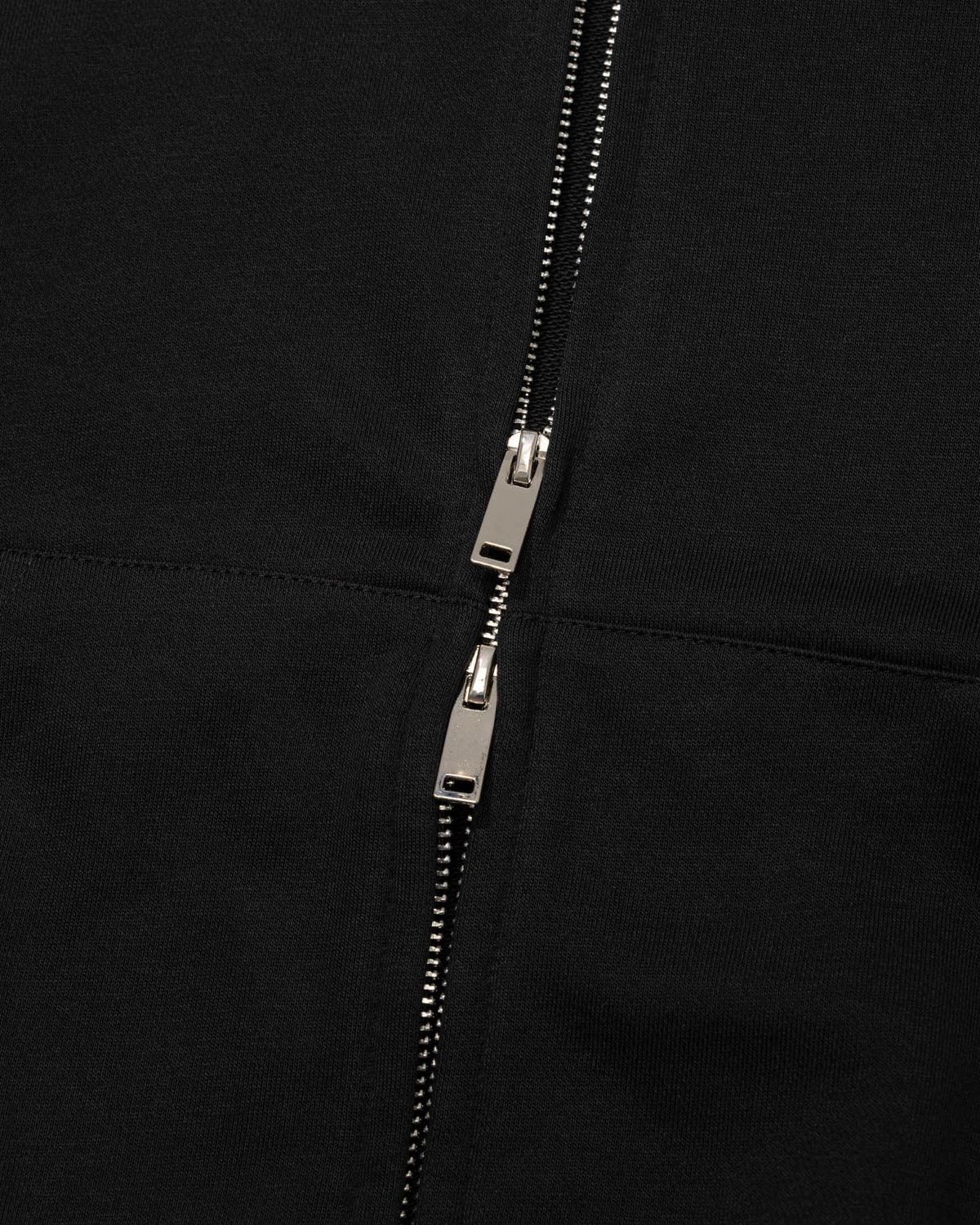 모아(MOAA) Cropped Zip Hoodie (BLACK)