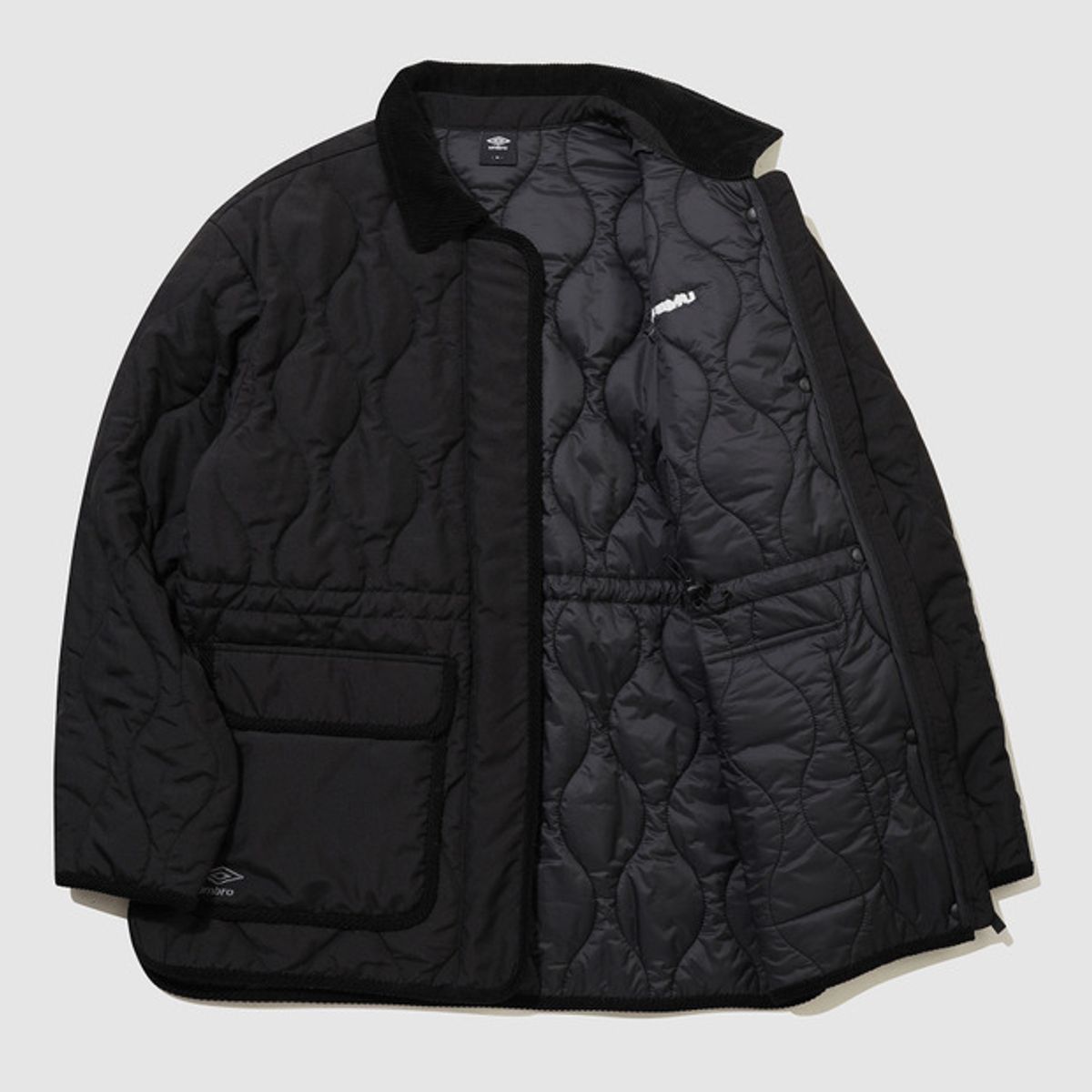 엄브로(UMBRO) 우먼스 카라형 중힙 패딩 자켓 블랙(UQ322CPJ94)