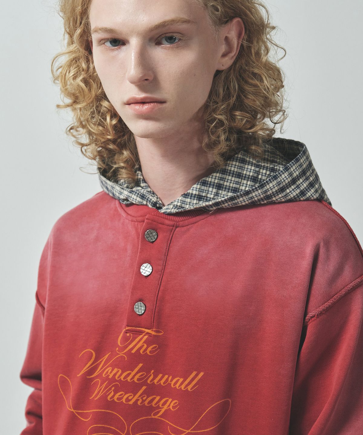 이코르(ECORR) 빈티지 브러쉬 헨리넥 스웻셔츠_레드