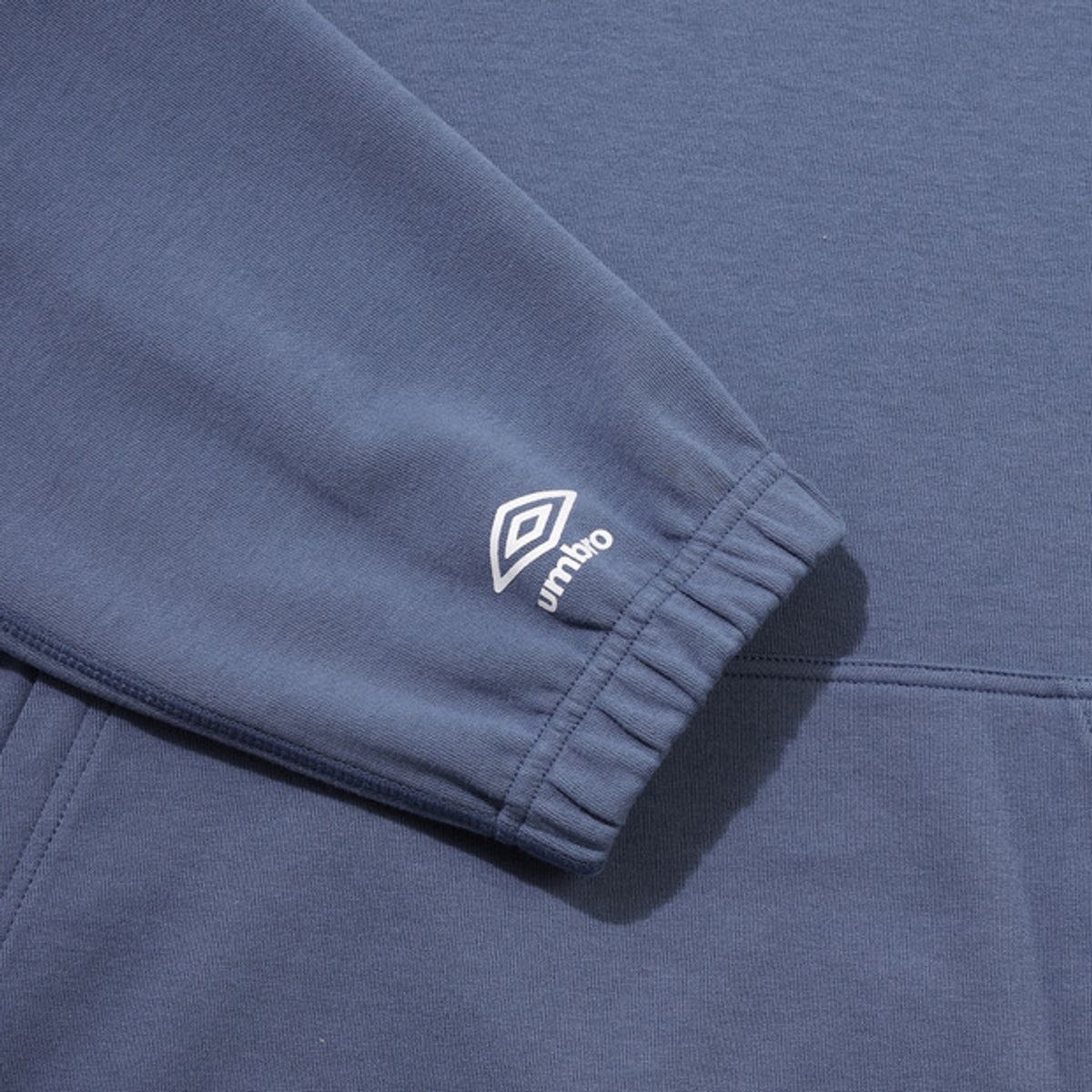 엄브로(UMBRO) 나이트런 하이브리드 후드 하프 집업 블루(UQ321SHD91)