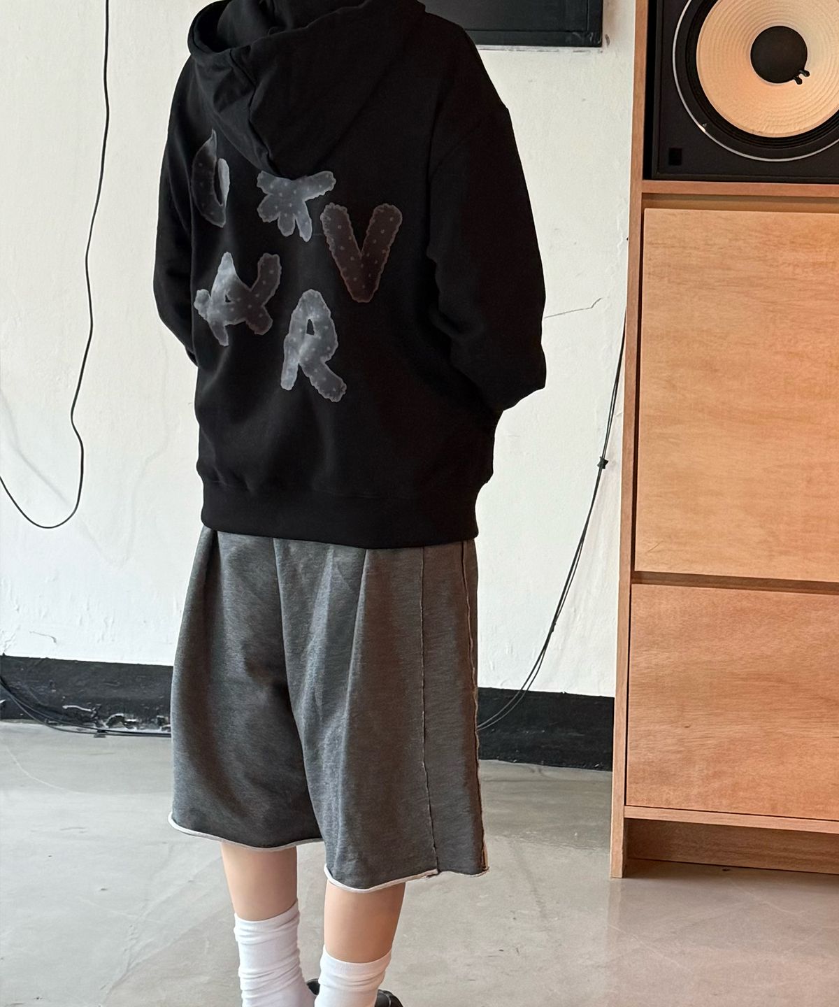 그레이버(GRAVER) [UNISEX]DOTS GRAV 후드집업_2color