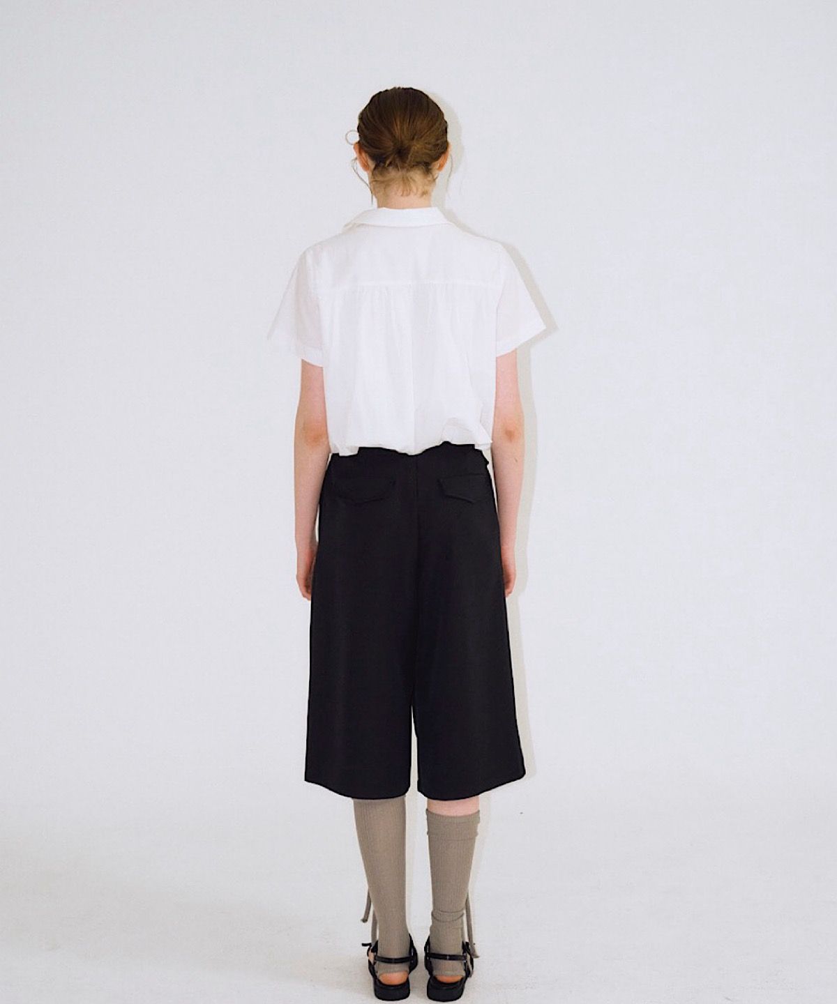아포엠(APOEM) Bermuda Slacks