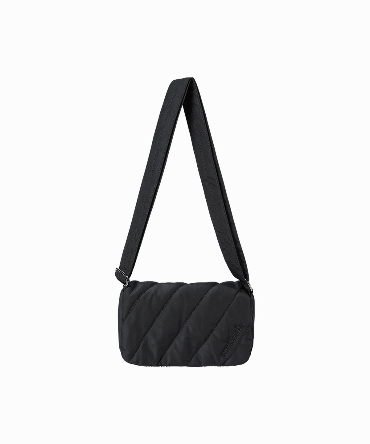 아크메드라비(ACME DE LA VIE) DIAGONAL PADDED CROSS BAG (2 COLOR)