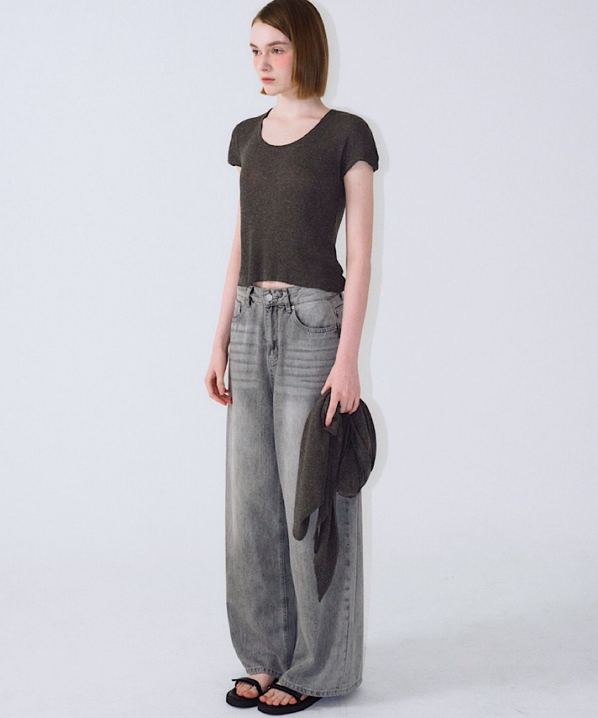 아포엠(APOEM) Washed Denim Pants