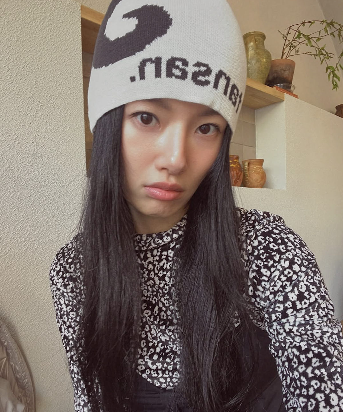 드마크(DEMARC) LEOPARD HIGH-NECK LONG SLEEVE TEE -  black