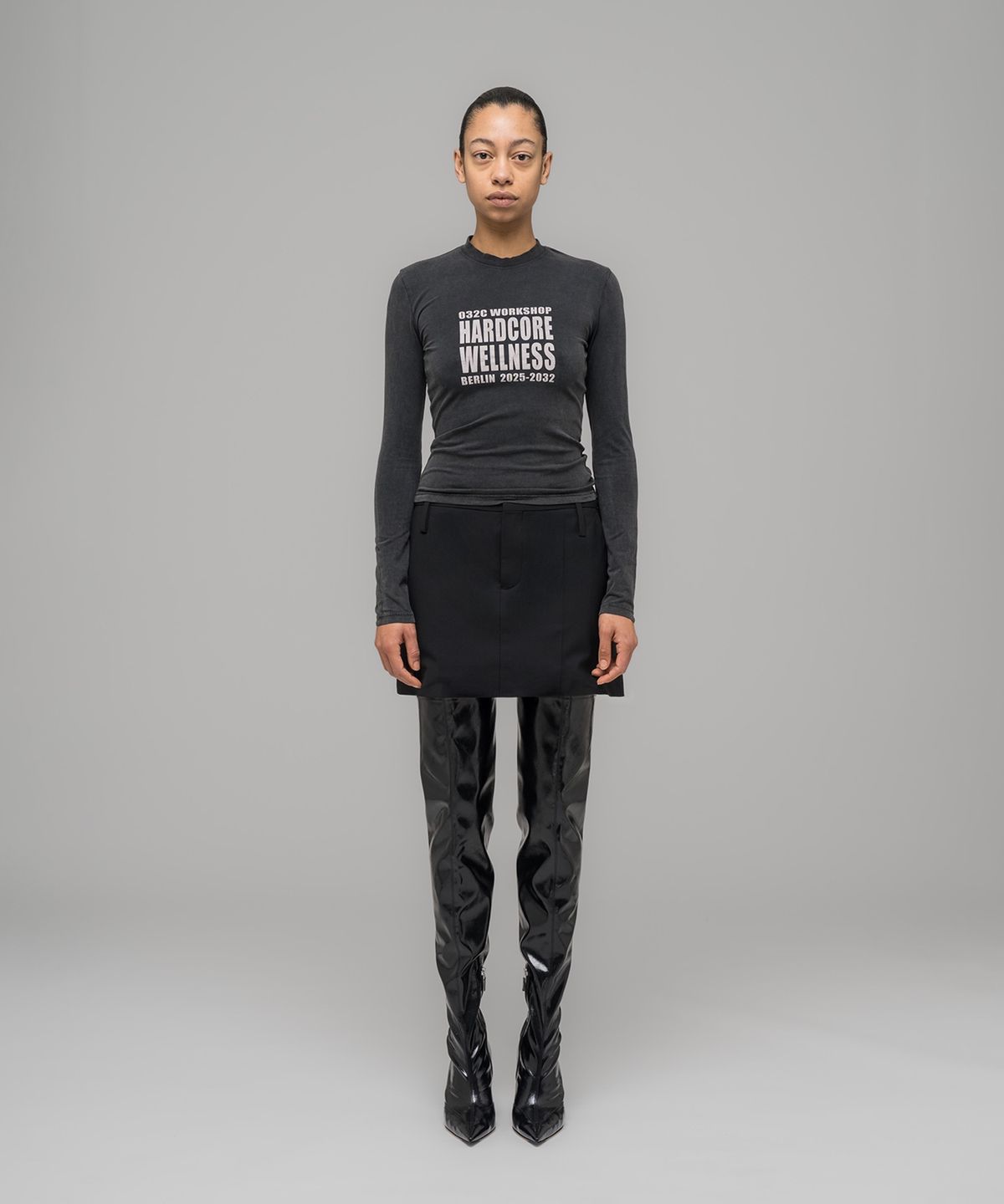 032씨(032C) (W) 하드코어 웰니스 타이트 롱슬리브 페이디드 블랙 HARDCORE WELLNESS TIGHT LONGSLEEVE FADED BLACK
