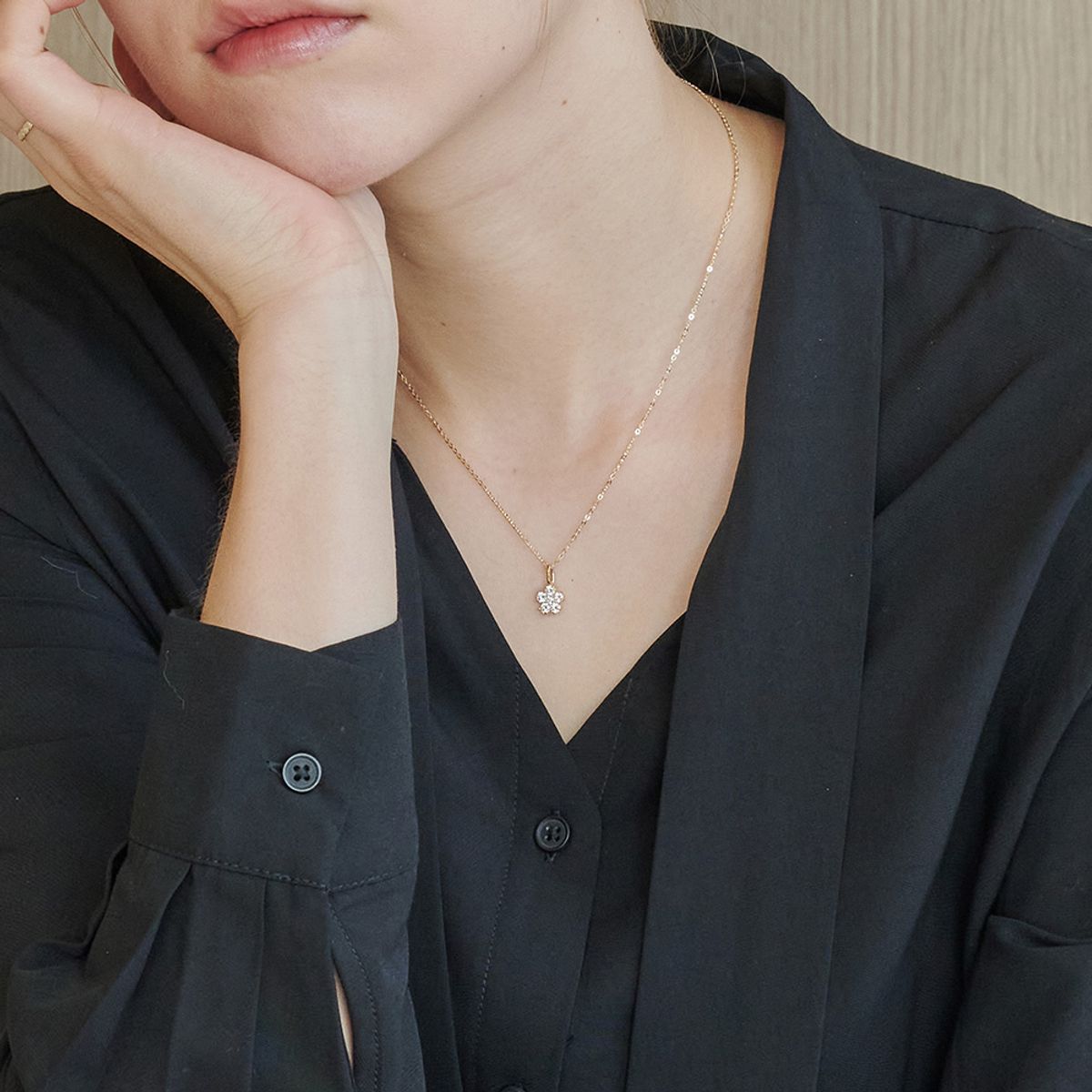 러비앤비(LOVEENB) [14K gold] 데이지 랩다이아몬드 펜던트