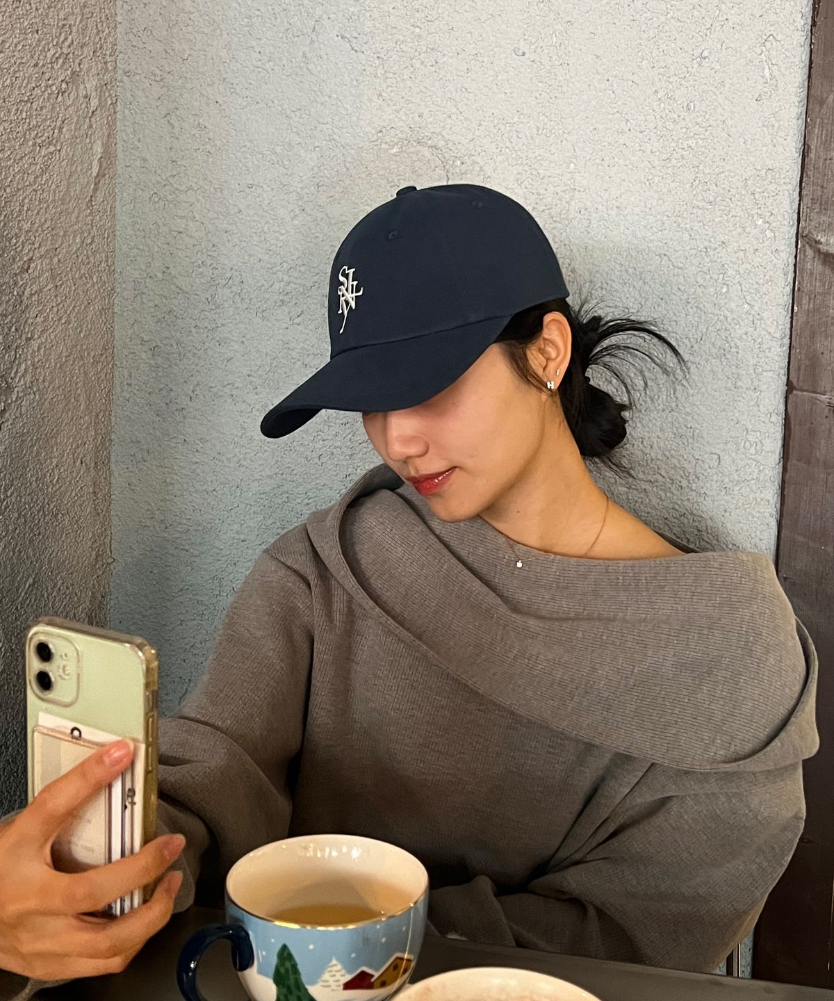 소이렌(SOYLEN) 세리프 레이어드 심볼 캡 (네이비)
