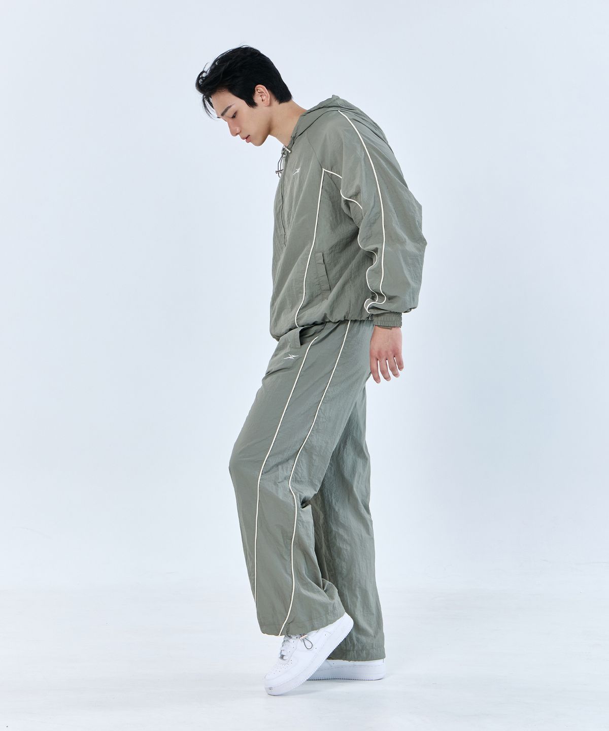 나인제트(NINEZ) 스포티 파이핑 트랙 자켓 (2color)