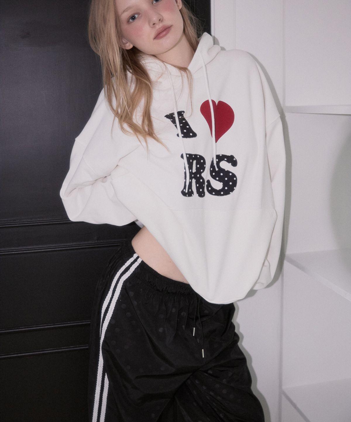 로제프란츠(ROSEFRANTZ) Dot Heart Hoodie [Ivory]