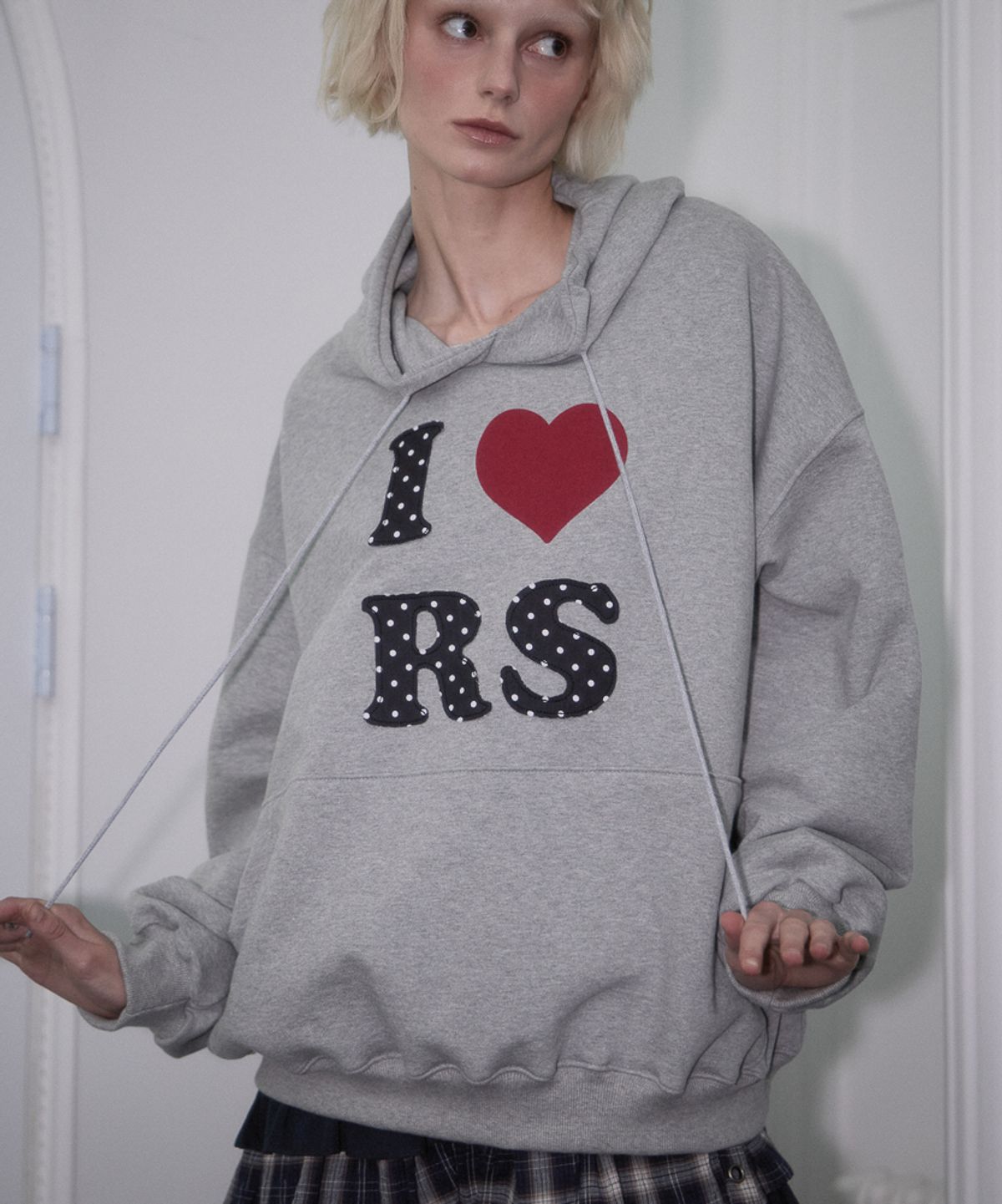 로제프란츠(ROSEFRANTZ) Dot Heart Hoodie [Gray]