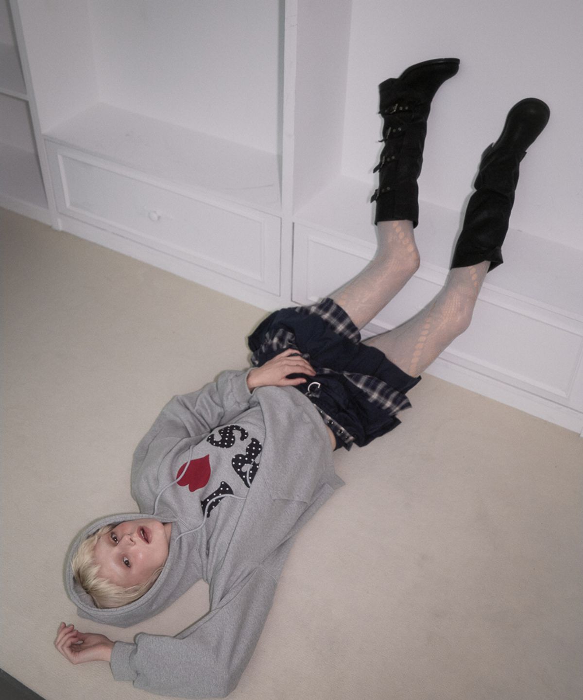 로제프란츠(ROSEFRANTZ) Dot Heart Hoodie [Gray]