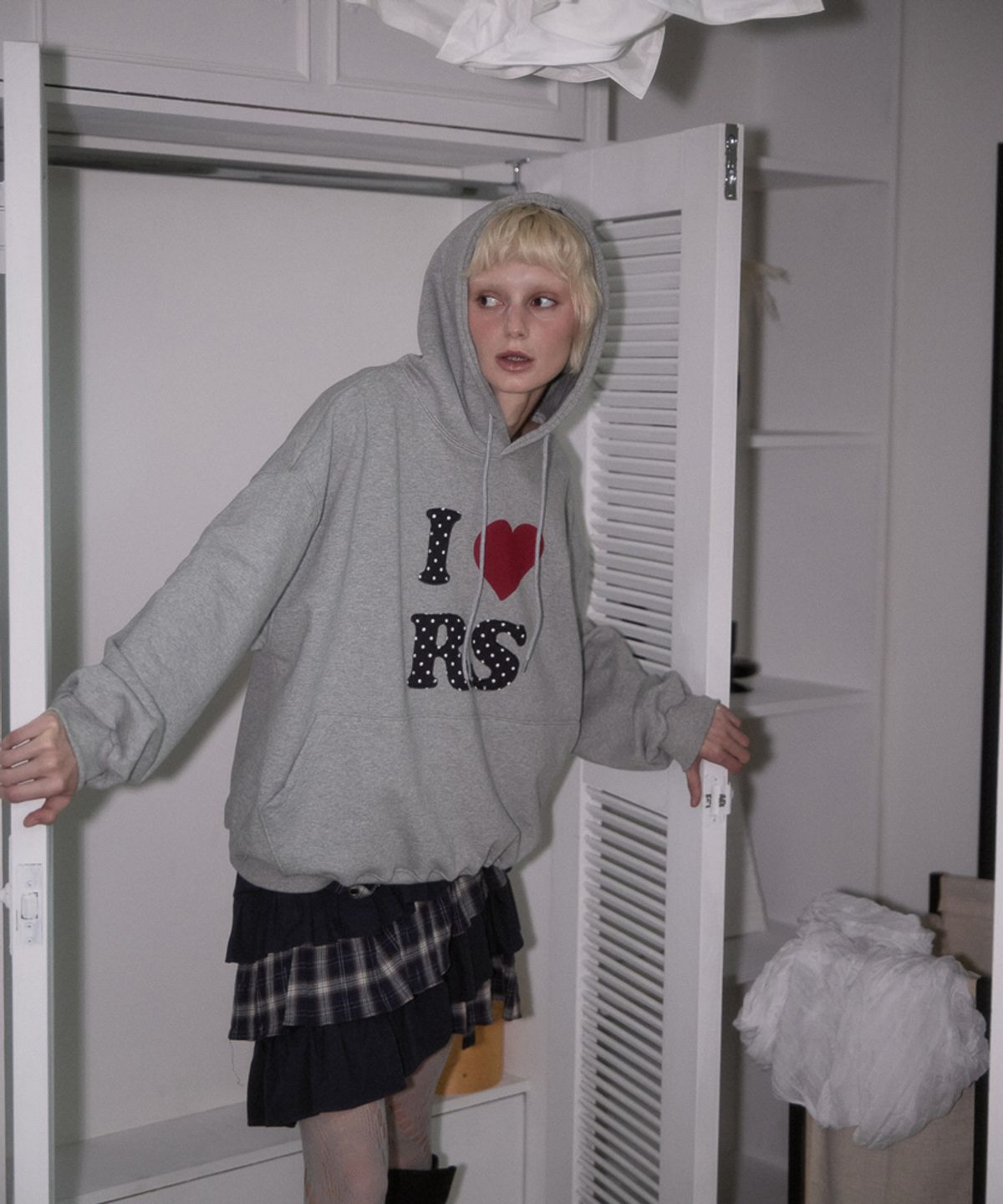 로제프란츠(ROSEFRANTZ) Dot Heart Hoodie [Gray]