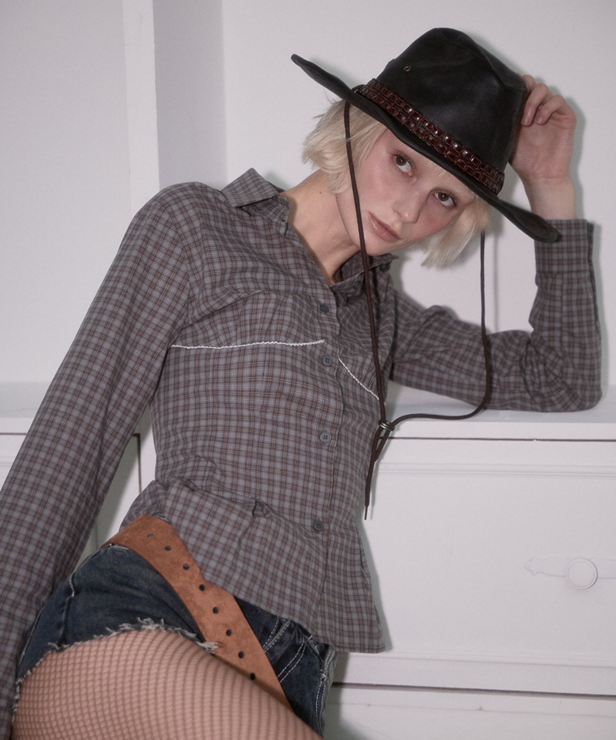 로제프란츠(ROSEFRANTZ) Lace Line Pintuck Shirt [Brown]