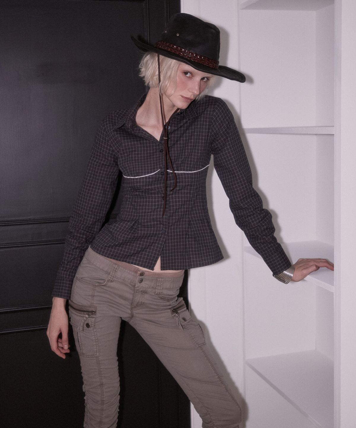 로제프란츠(ROSEFRANTZ) Lace Line Pintuck Shirt [Black]