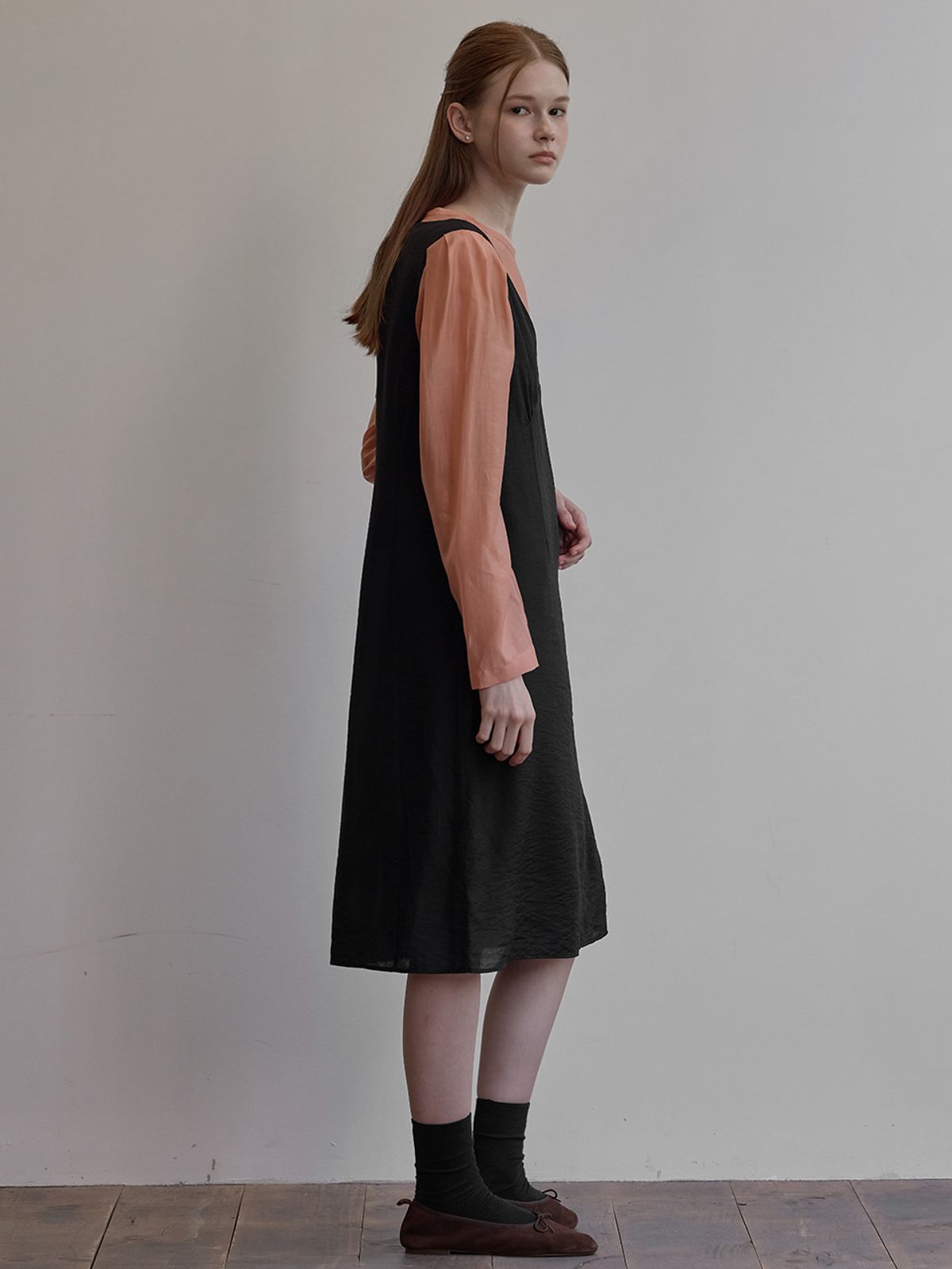 비뮤즈맨션(BEMUSE MANSION) V-neck layered dress - Black