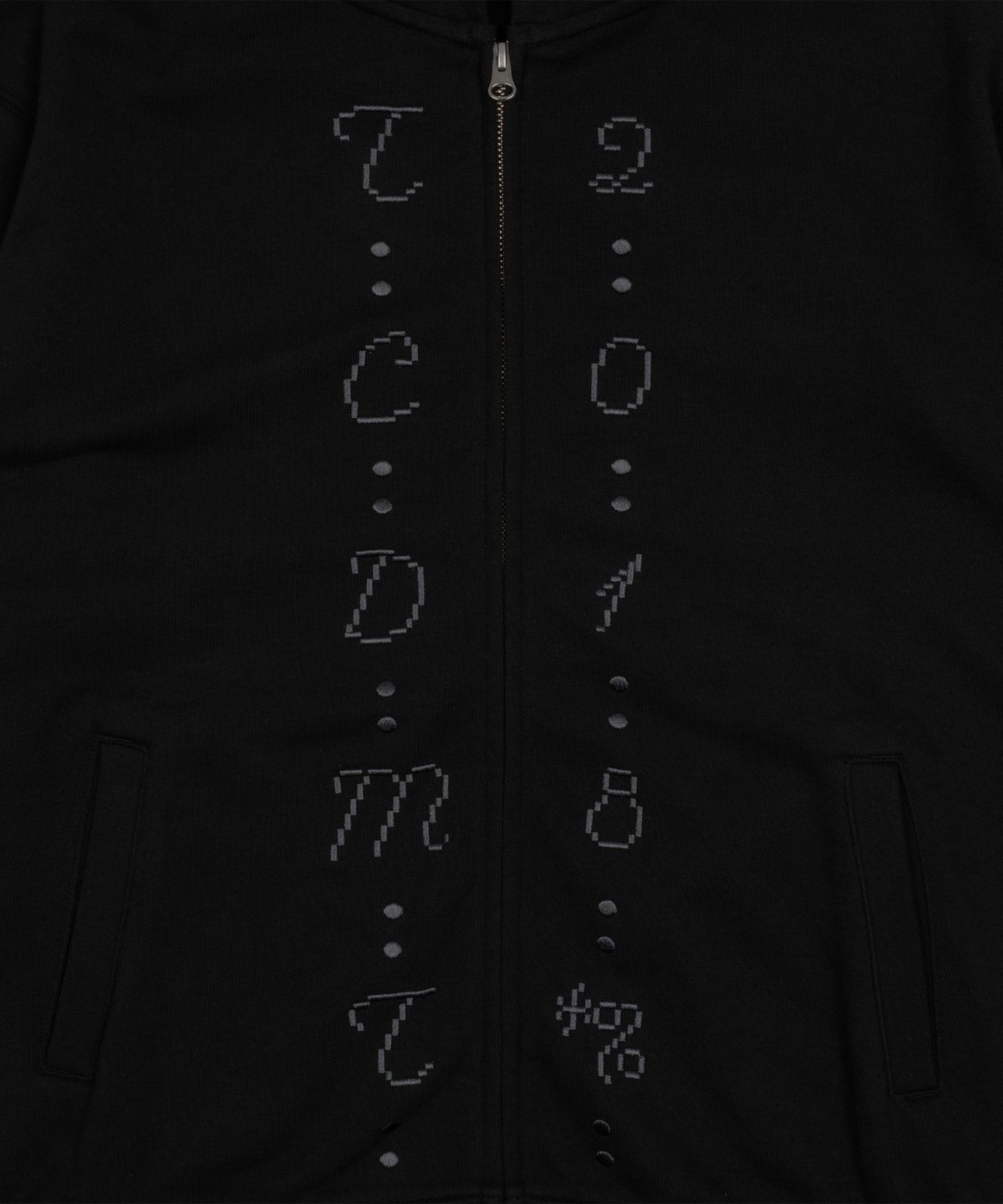 더콜디스트모먼트(THE COLDEST MOMENT) TCM center stitch hooded zip-up (black)