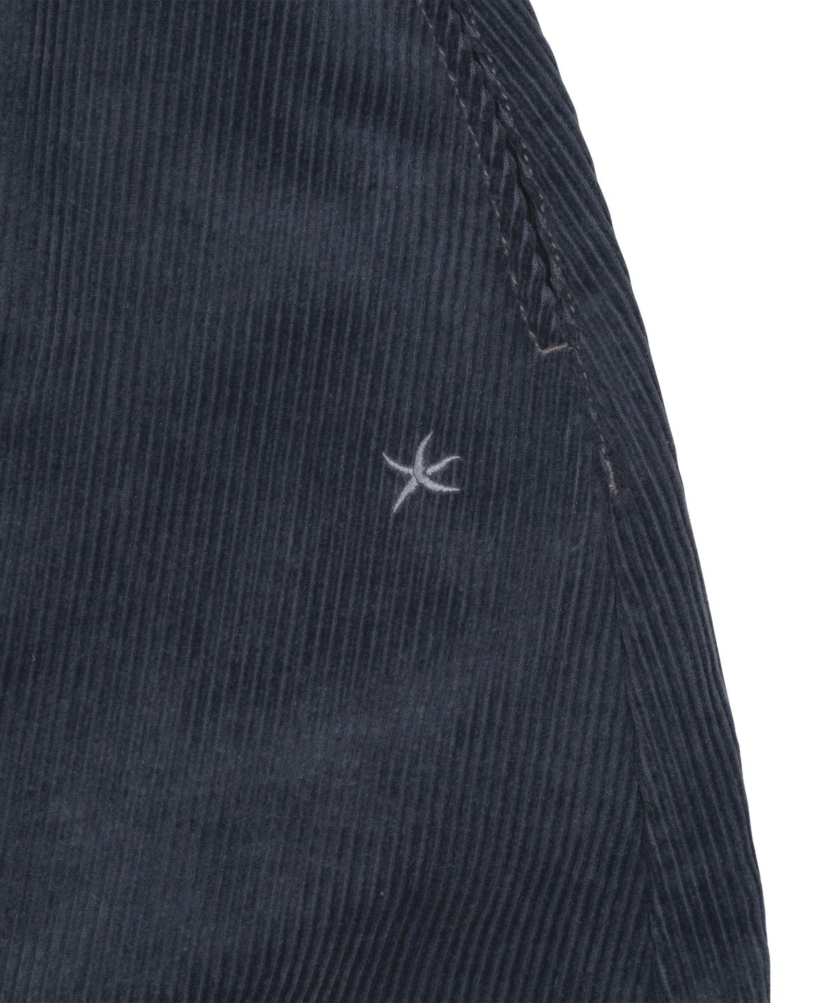 더콜디스트모먼트(THE COLDEST MOMENT) TCM mini logo corduroy pants (navy)