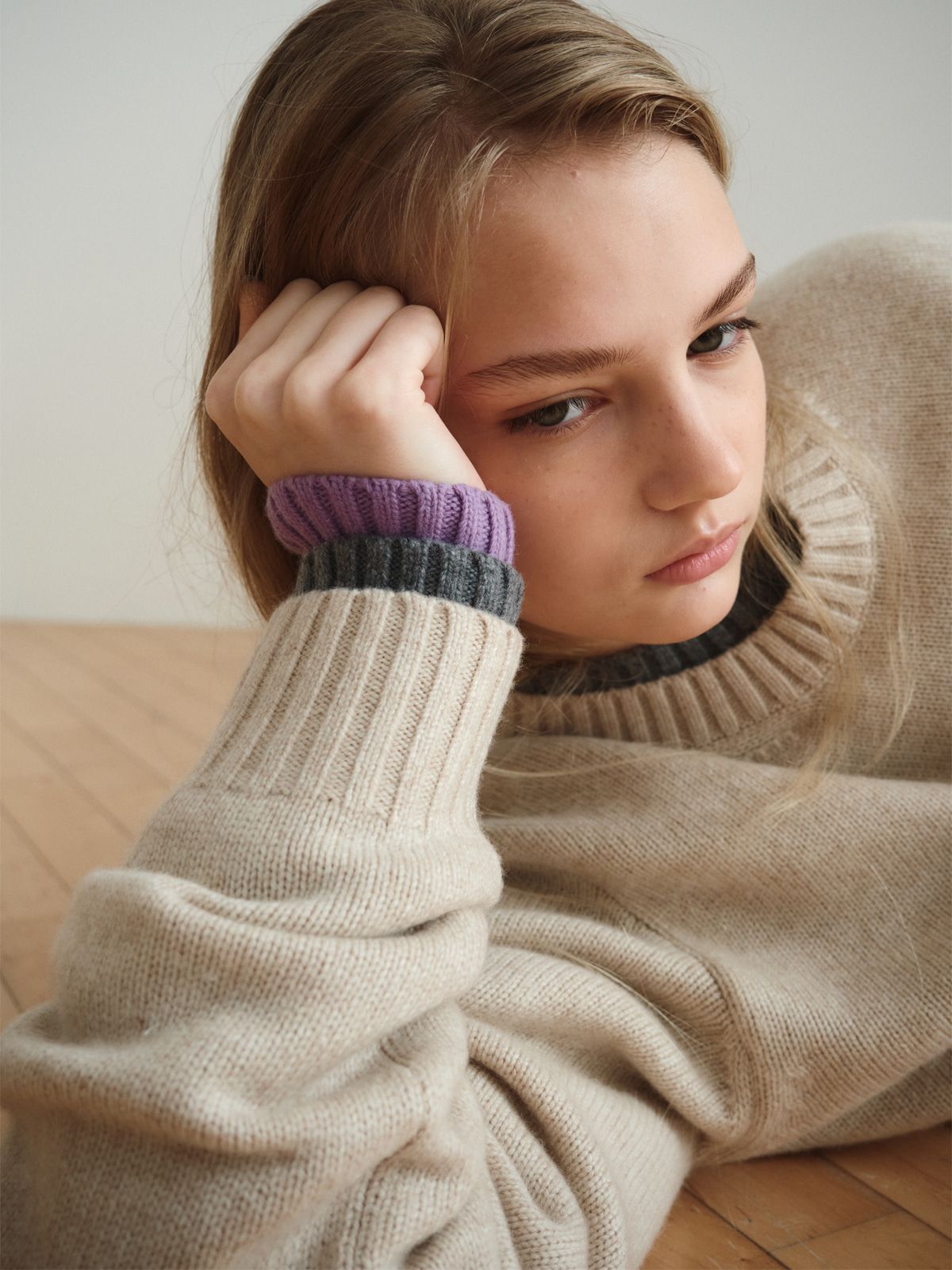 리플레인(REPLAIN) CASHMERE BLEND ROUND TOP_PALE BEIGE