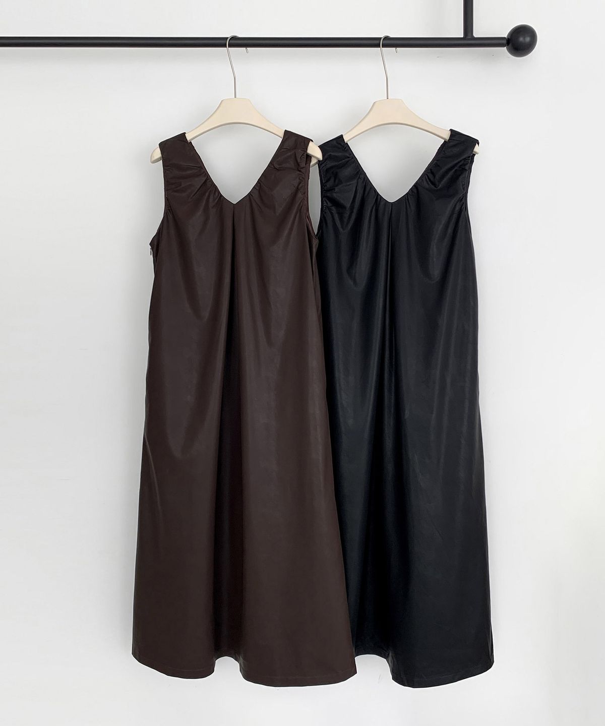 바스카라(VASCARA) Faux Leather Sleeveless Long Dress (2colors)