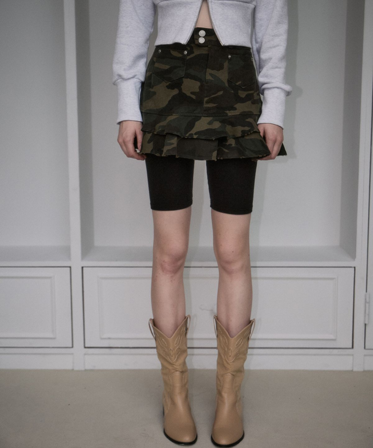 로제프란츠(ROSEFRANTZ) Rebel Layer Frill Mini Skirt [Camo]