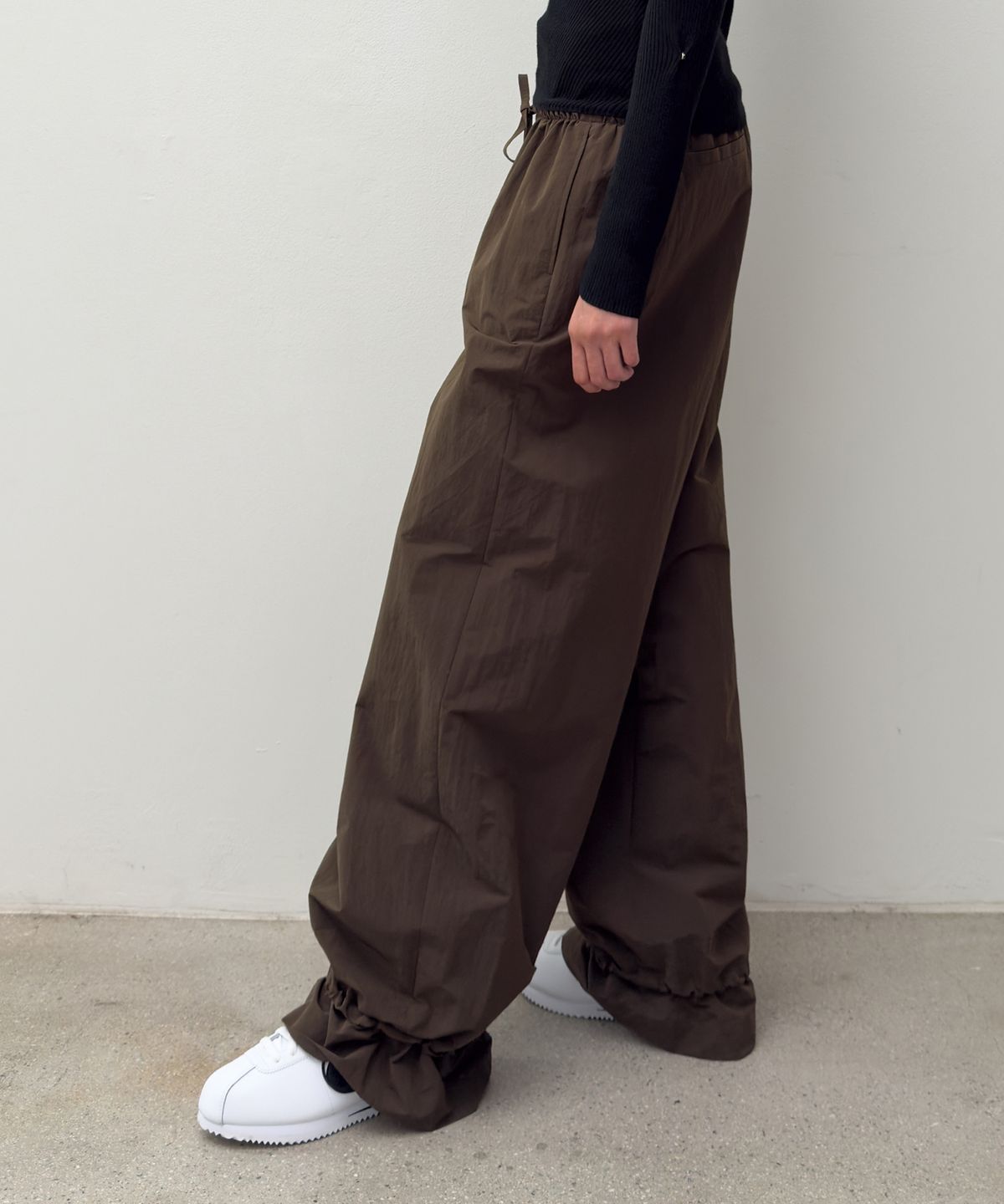 다이애그널(DIAGONAL) LAYERED STRAP TROUSERS (brown)