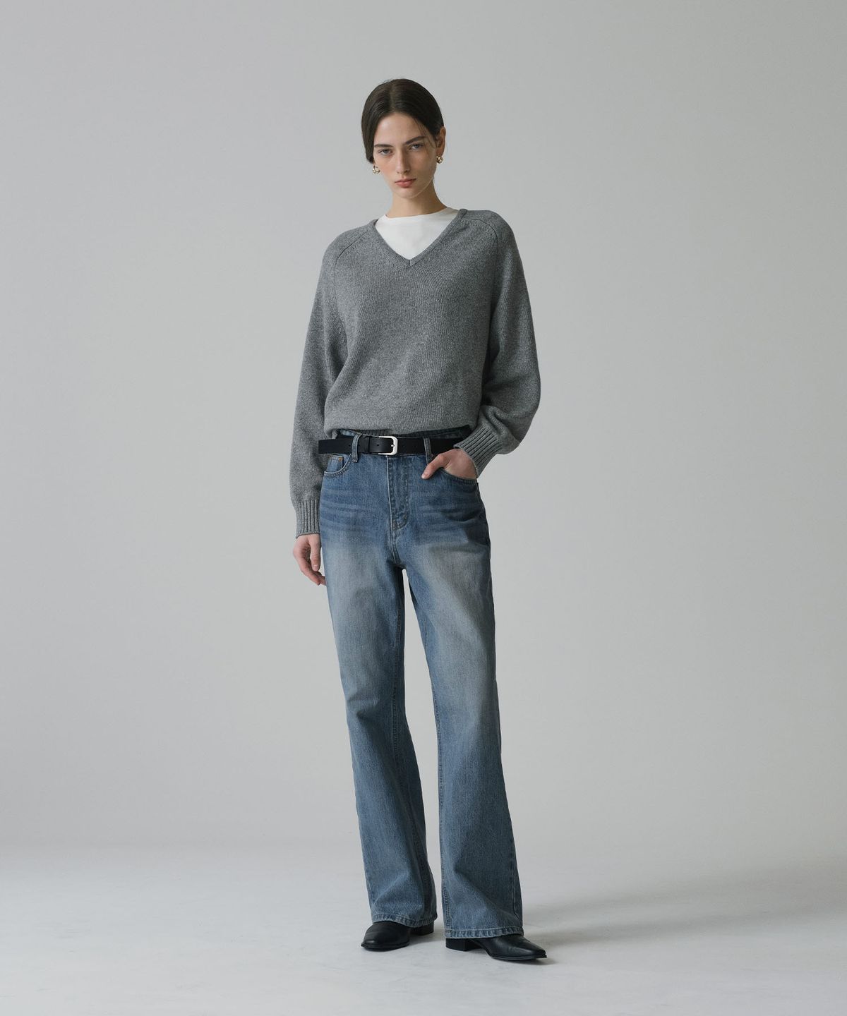 시야쥬(SIYAZU) SIKN2156 울 블렌드 루즈 브이넥 니트_Melange gray