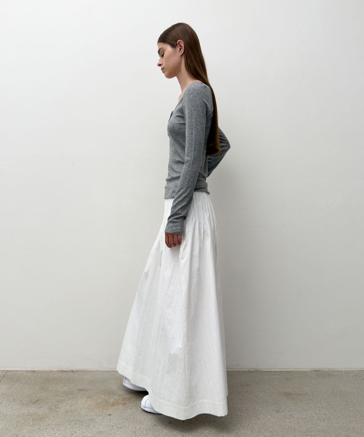 다이애그널(DIAGONAL) STITCHED TRAPEZE SKIRT (white)