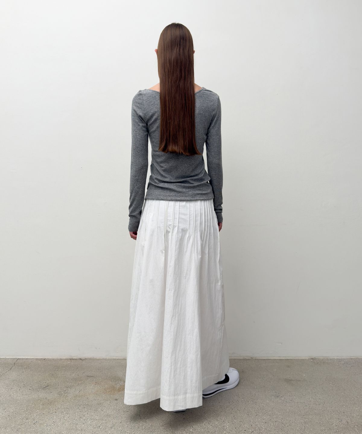 다이애그널(DIAGONAL) STITCHED TRAPEZE SKIRT (white)