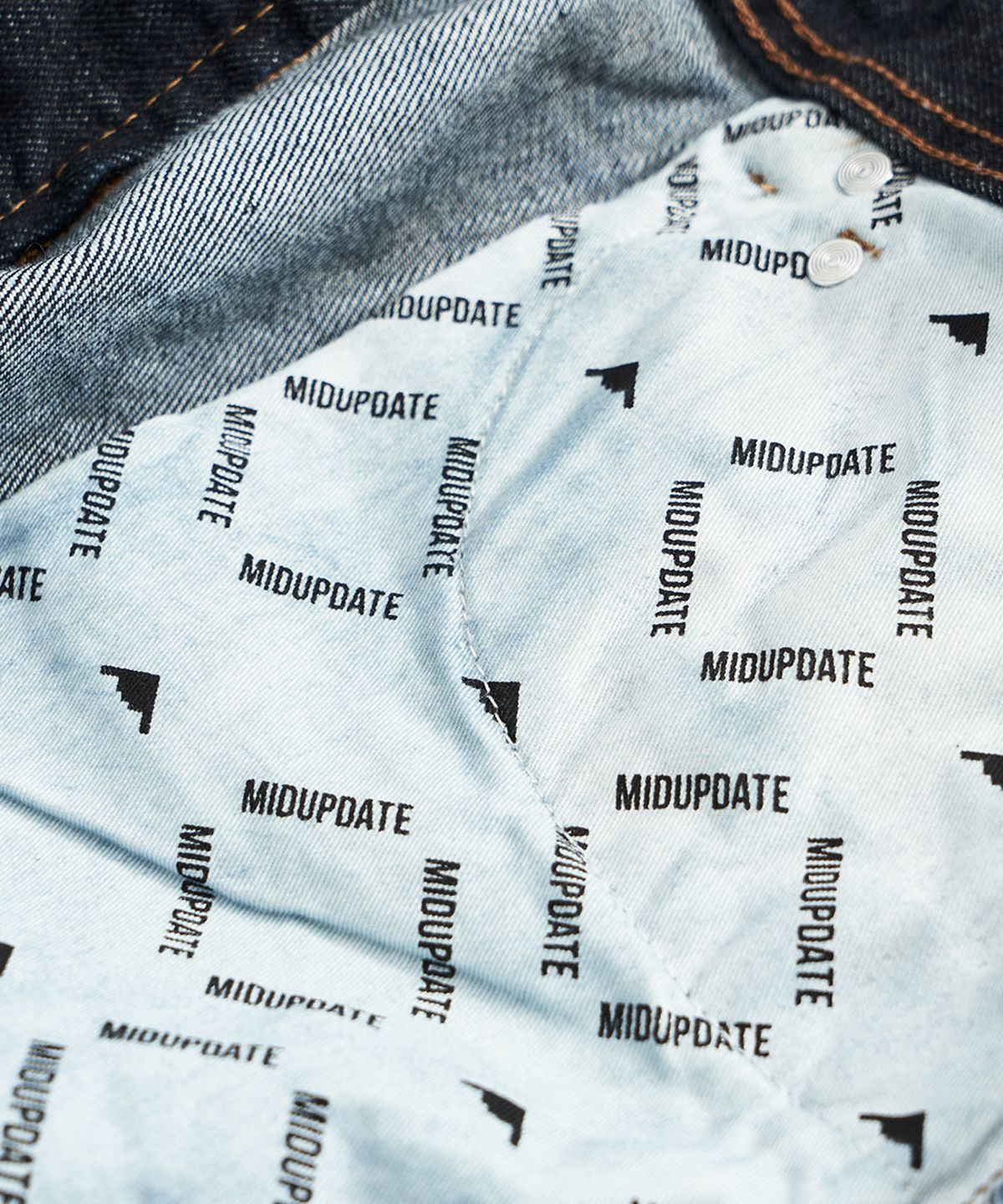 미드업데이트(MIDUPDATE) Straight Dark Washing Denim Pants_Deep blue